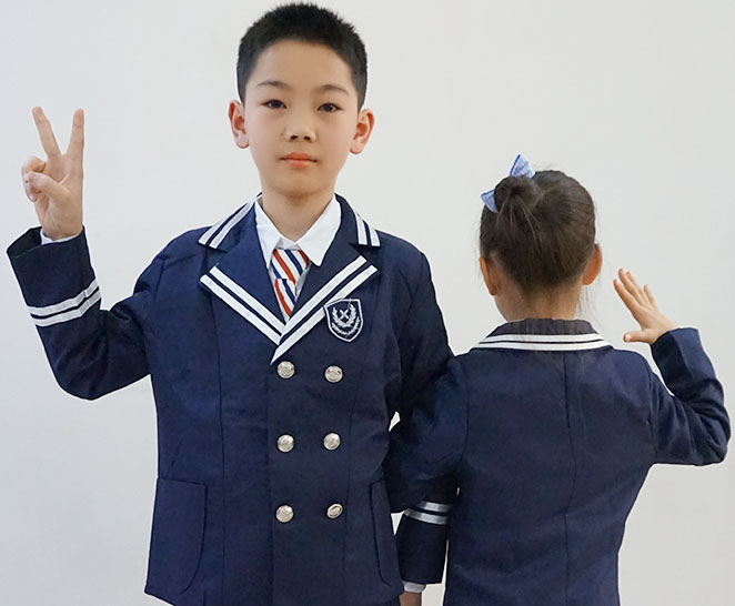 冬季學(xué)生服